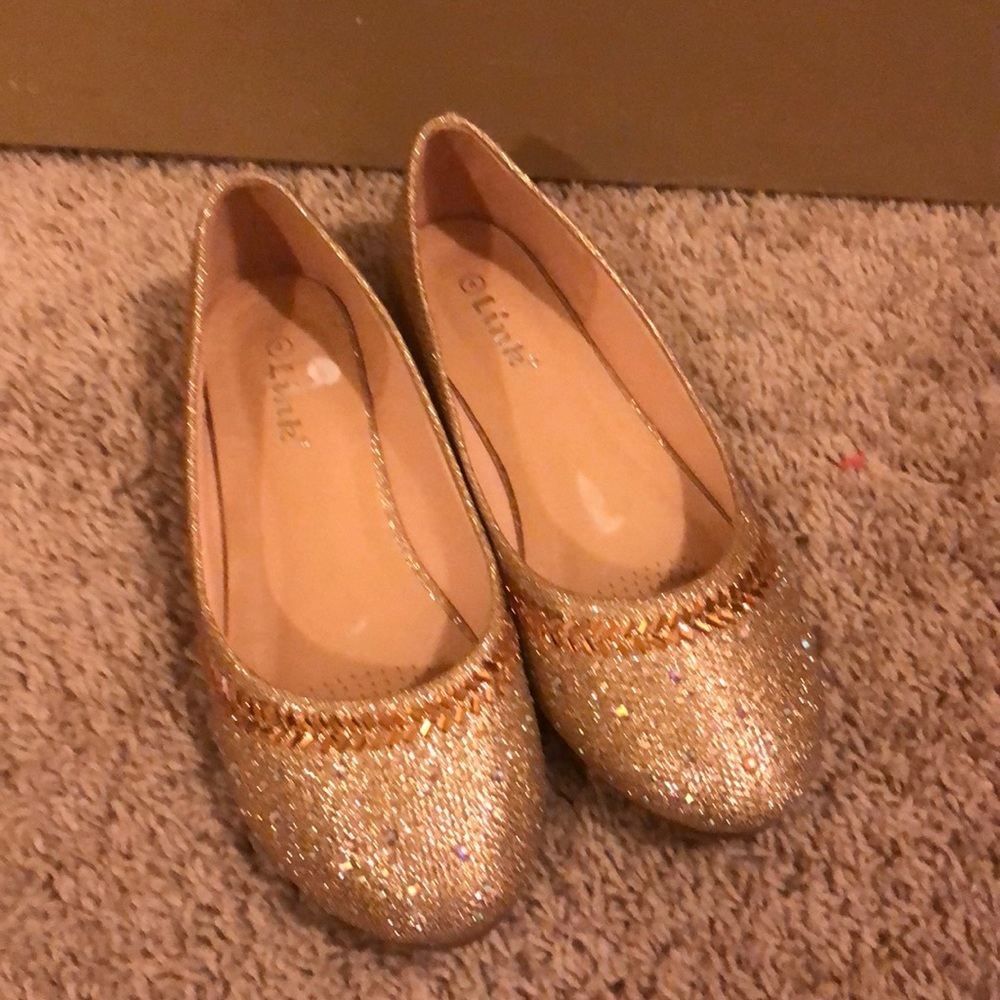 Cute Girls Flats, ONLY WORN ONCE